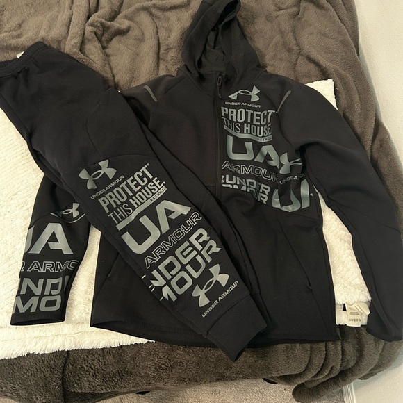 Under Armour Midnight Black Activewear Set - Picture 1 of 4